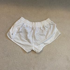 Lululemon white shorts sz 6